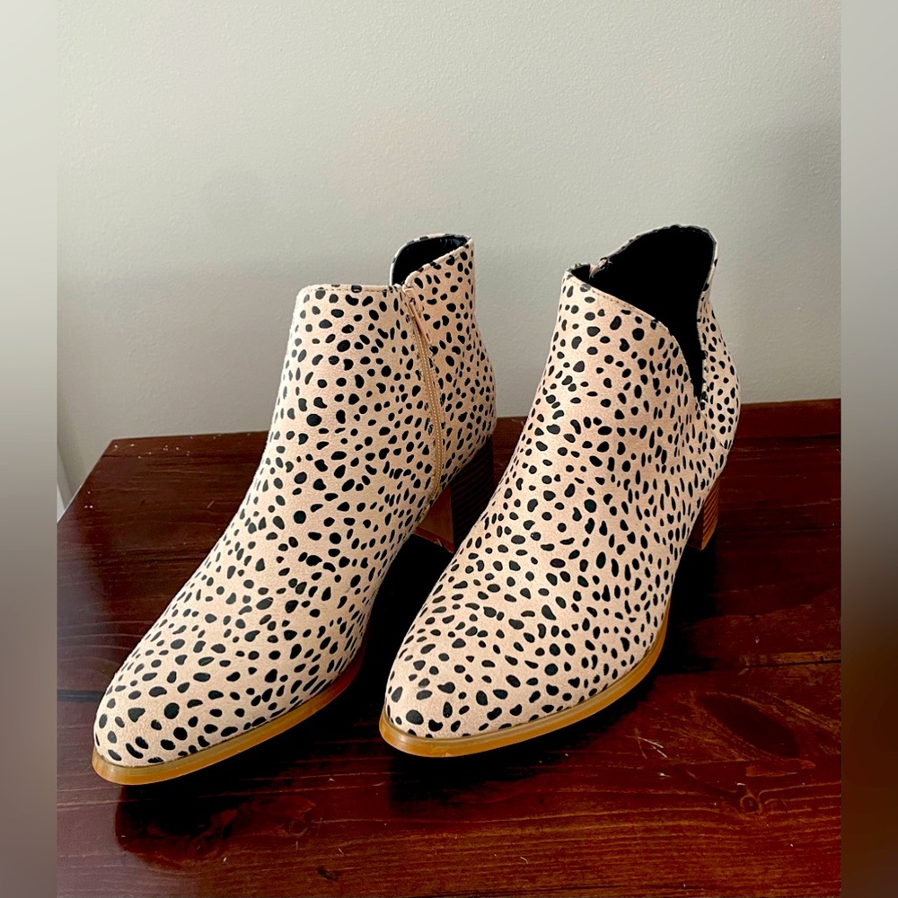 Sz 9 Jolimall Animal Print Ankle Boots